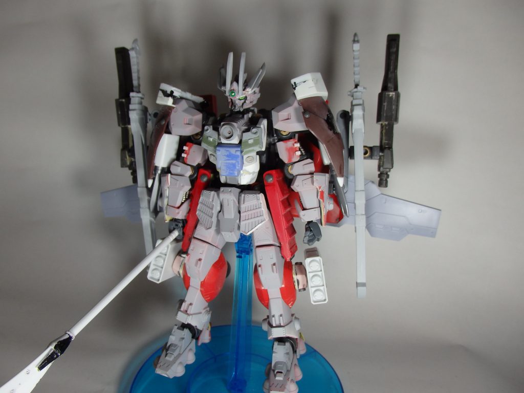 プラ板でディテール追加したり手首をビルドナックルにしたりうんたらかんたら。