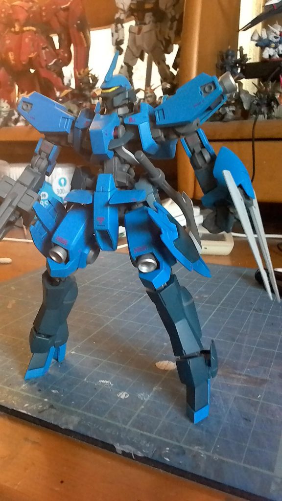 全体を撮った1枚。塗装中は何か違うなーと思っていたのですが、いざ全体を組んでみると綺麗に纏まってくれました