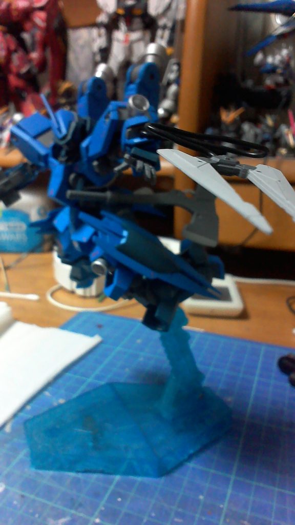 私にしては珍しくポーズ付けてます。塗装した後って塗装ハゲが怖くてあんまり動かしたくないんですよね…