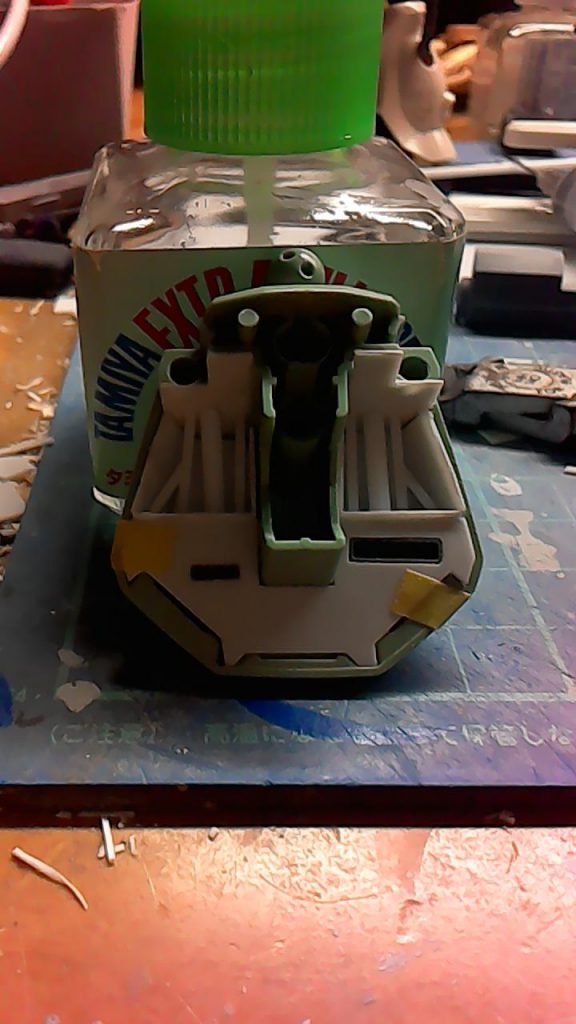 サフ画像が無かった…。仕方ないので腰裏の肉抜き埋めの蓋でも。完成すると殆ど見えませんが完全に自己満足です