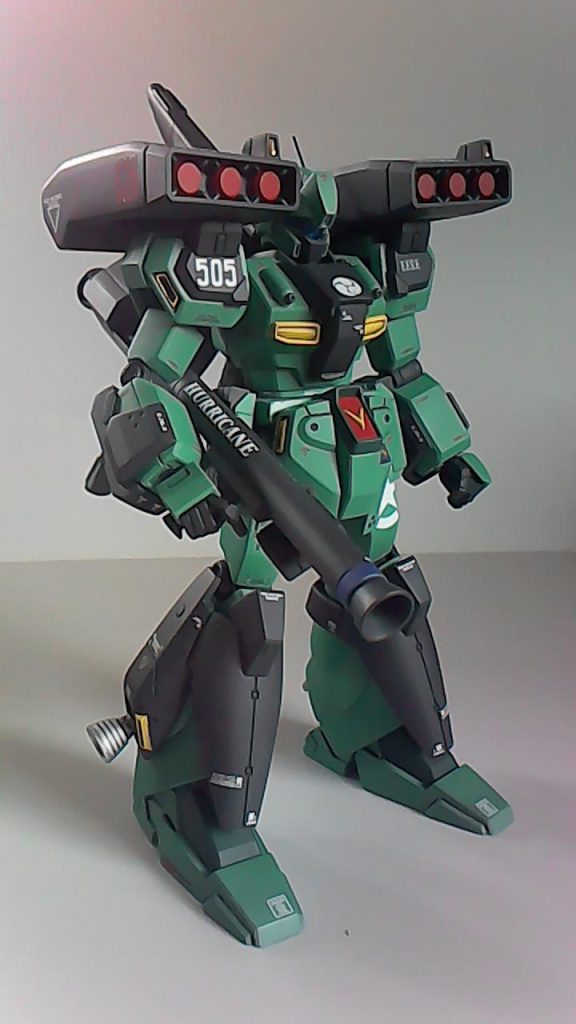 デカール配置に1番手間取った作品です。装甲に変化が少ないんでどう貼ったらいいかずっと迷ってました