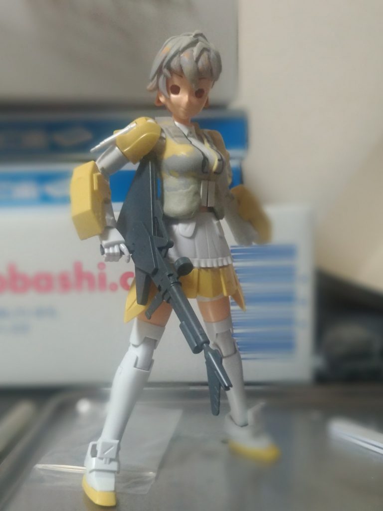 ふみなを弄り倒そうとするとプラモ作りよりもフィギュア方面のメソッドが問われますね…正直手を付けたのを後悔しましたがなんとか形に出来てよかったです。