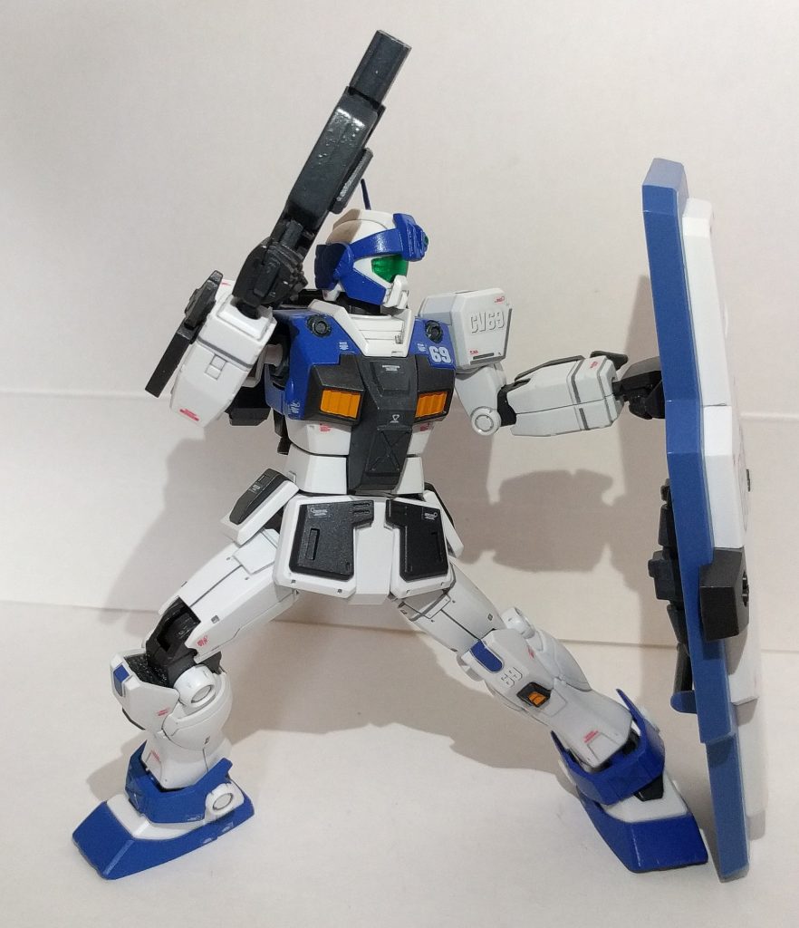 カスタム·ビーム·スプレーガン&ガーディアン·シールド装備
ビームスプレーガンはガンダムMK-llの物をベースに改造して製作しました
ガーディアンシールドは持ち手が2つあり、地面に立たせる時は上の持ち手を持つといい感じになります