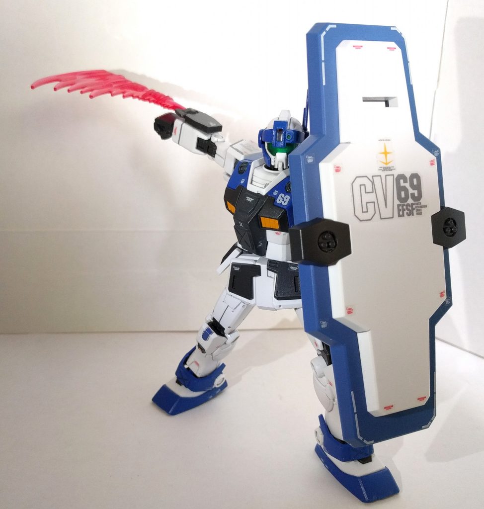 ビーム·ダガーは柄が別パーツになっていました、またピクシーのビーム刃も付けることが出来る為、一部のゲームで使用出来るボックスタイプビームサーベルの様な使い方も出来ます