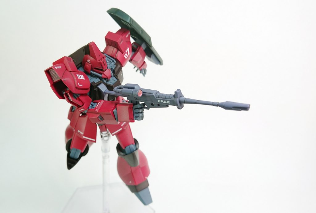 ライフルの持ち手はバーザムの平手を加工。