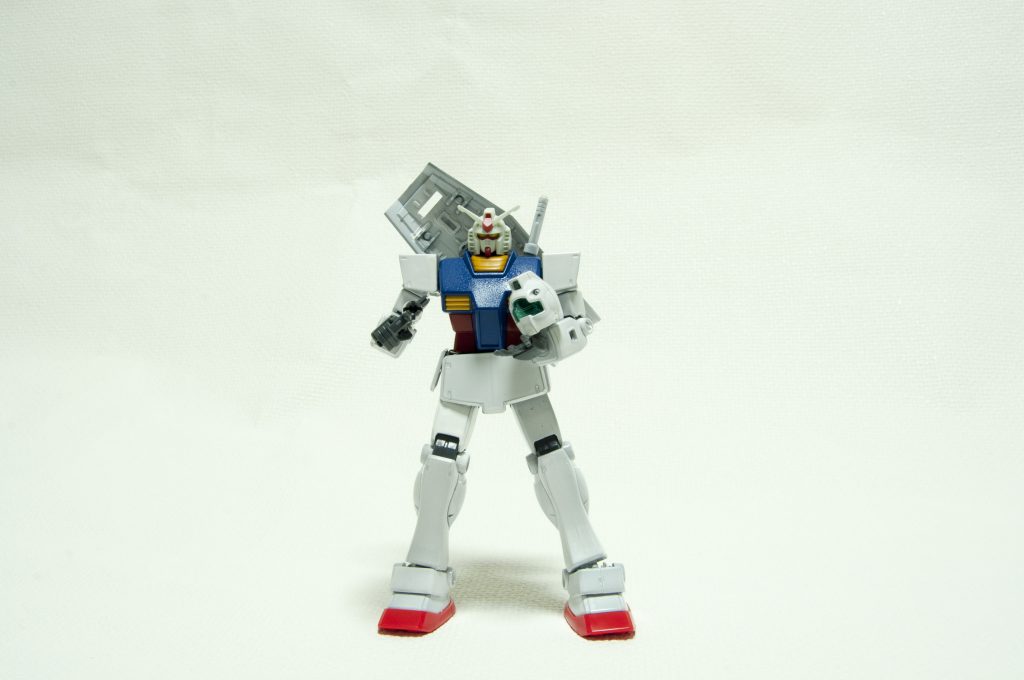 ガンダムの頭を乗せてもあまり違和感が無い。