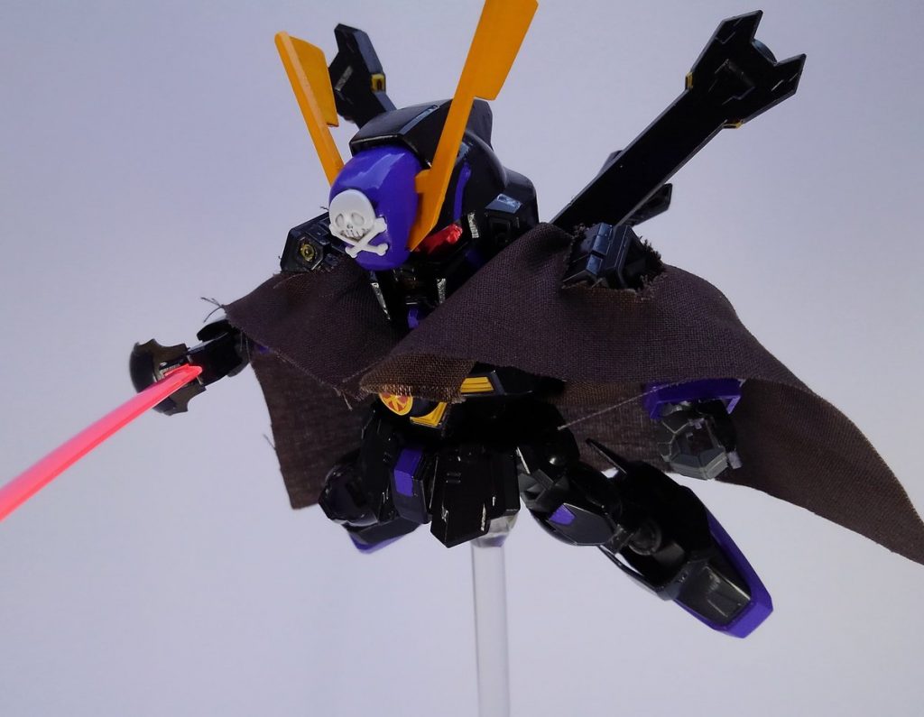 マントも着させてさらにそれっぽく
ＨＧのビームが装着できる仕様は良いですね。