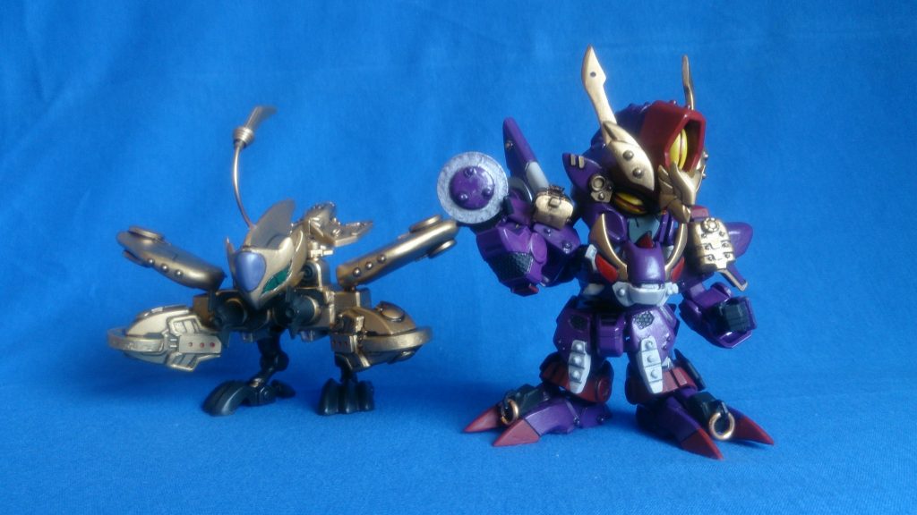 主な武器は愛刀の赤翼刀と、背中に装備した双戦輪。また、氷魔忍軍に所属していたため、冷気・氷系の忍術を得意とする。
さらに、かくし球として……