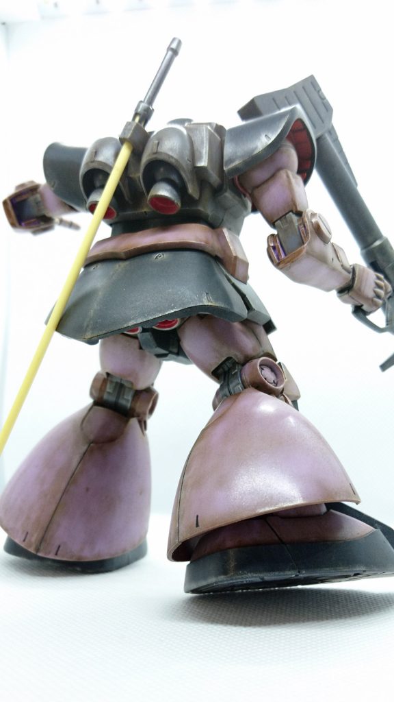 バーニア部分や足裏、スカート等のパーツは個人的な好みでリックドムの物を選んでいます。

宇宙用なのにそんな汚れ方するの？みたいなのはそっとしておいてもらえると助かります。