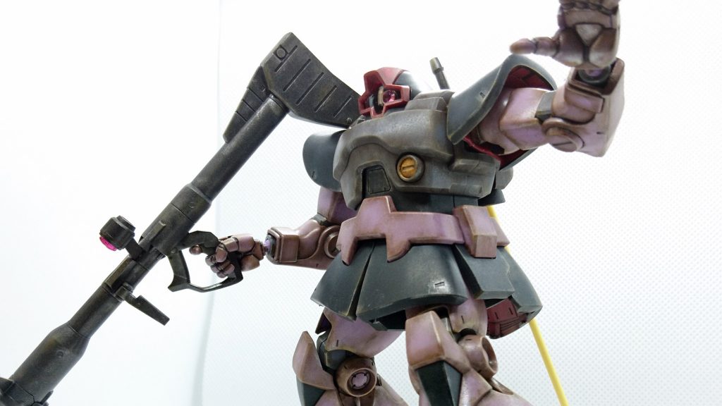 胸部の拡散ビーム砲はイエロー。（筆塗り）