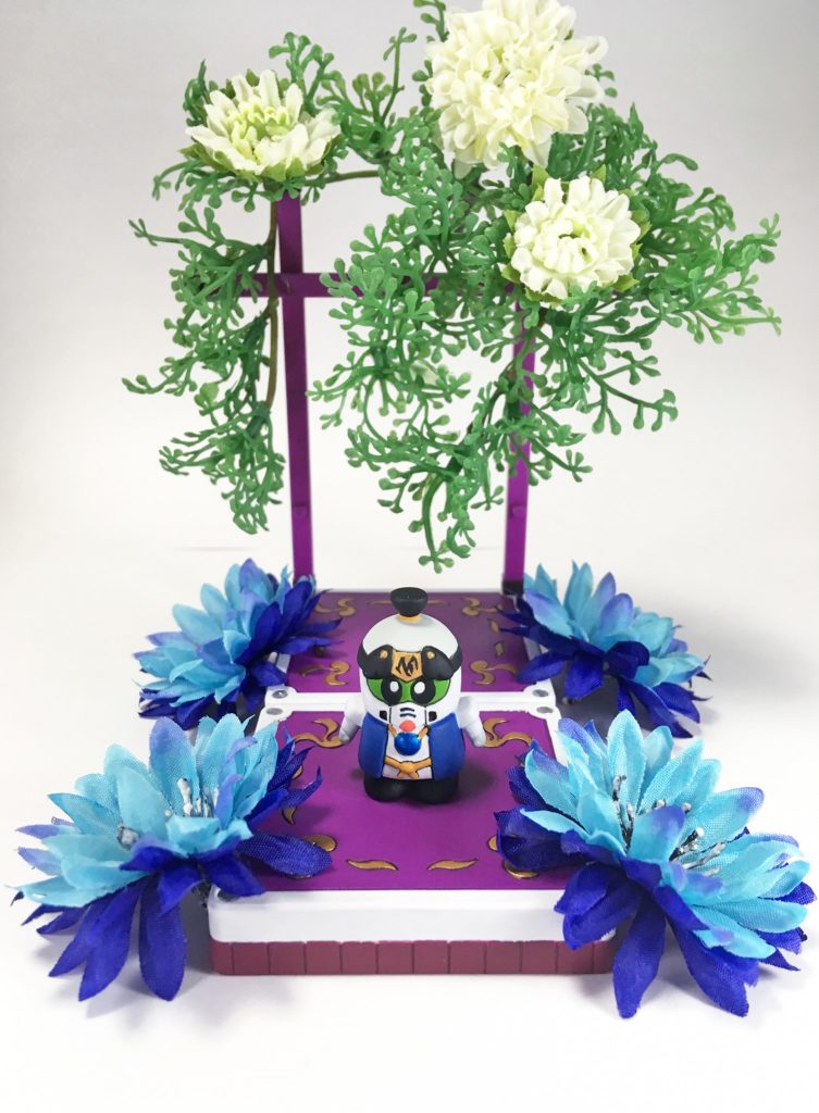 華の武将座に乗せれば、ほら、ちびっ子もゴージャスに？