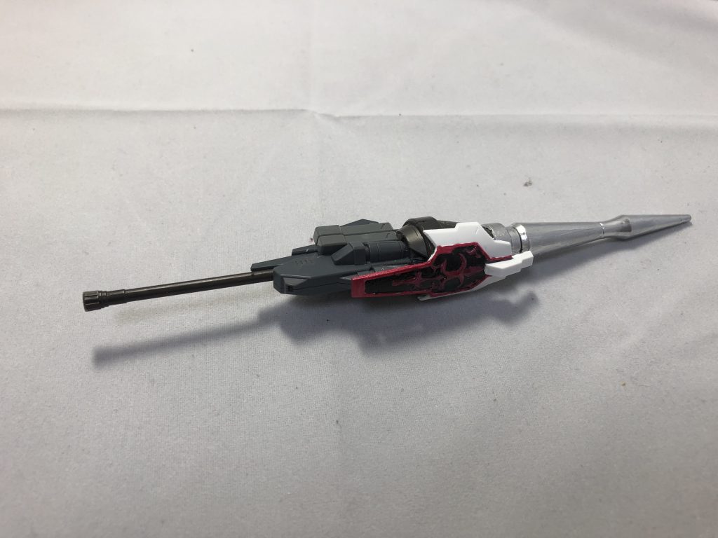 バスターランスは鉄血のオルフェンズのオプションパーツ?とM91のMランスから移植しバスターライフル・K9の腰パーツ・ジムストライカーのツインスピアだったかな?忘れた(白目)を使用しました。