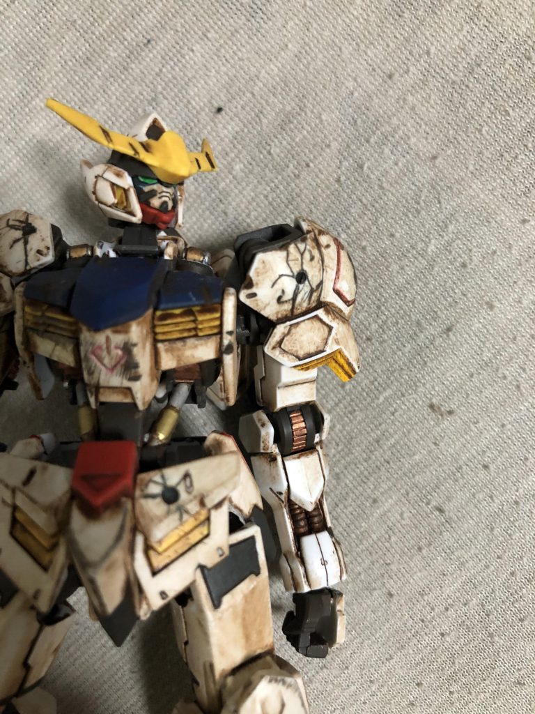 初めてのダメージ加工でしたが弾痕などの表現がうまく出来て良かったです！
ちなみに画像のように第4形態も出来ます