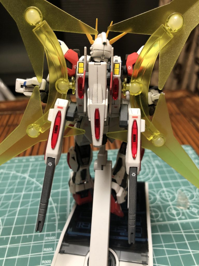 HGユニバースブースター色が足りないところは部分塗装してます。