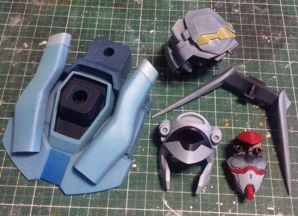 マスキングして缶スプレー塗装