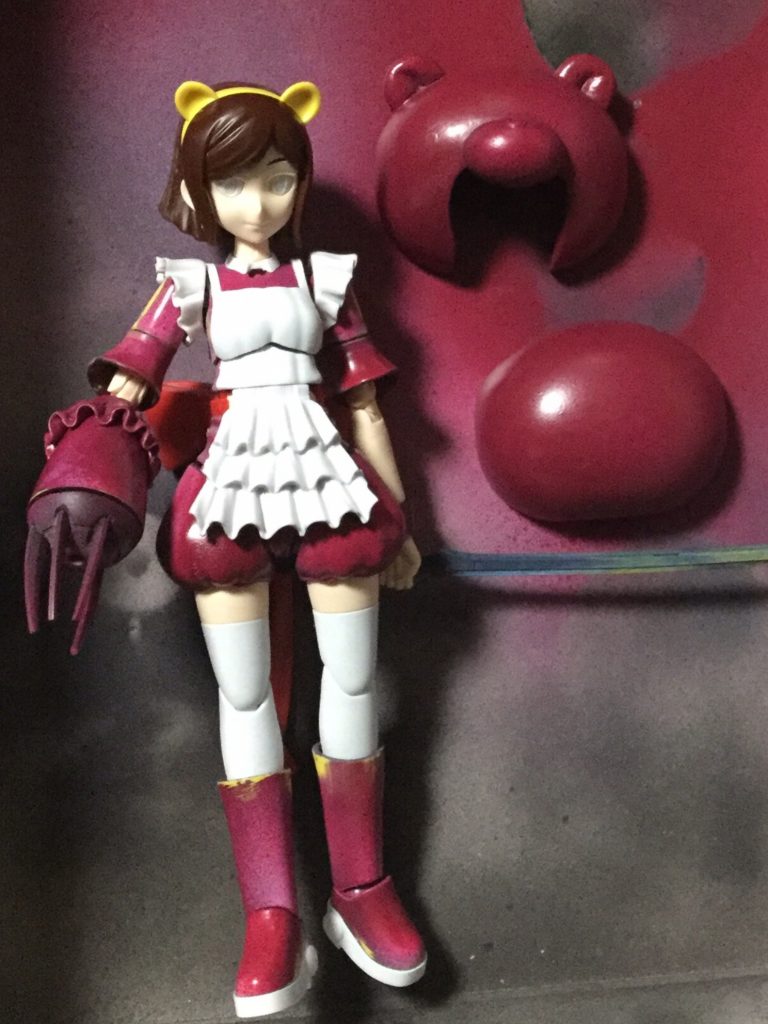 組み立て中  
爪はアッガイのキットから移植 
刀はバルバトスのもの