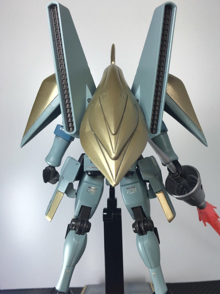 後ろから〜
後ろ側の設定がほぼ無くて見つけられなかったのでオリジナルでソレッぽく作ってます。