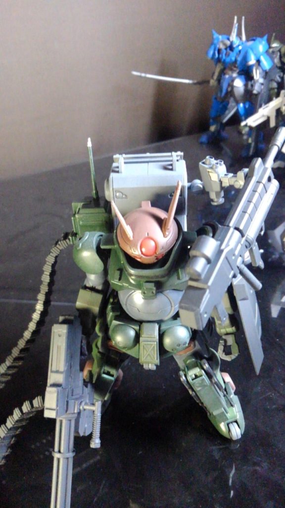 コンテナのアーム可動。