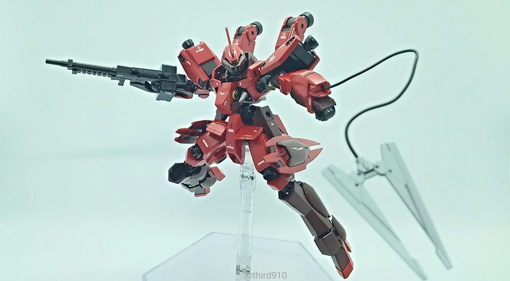 シュヴァルベグレイズ(マクギリス機) レッドカラーVer.–5枚目/制作者：マギー・サン