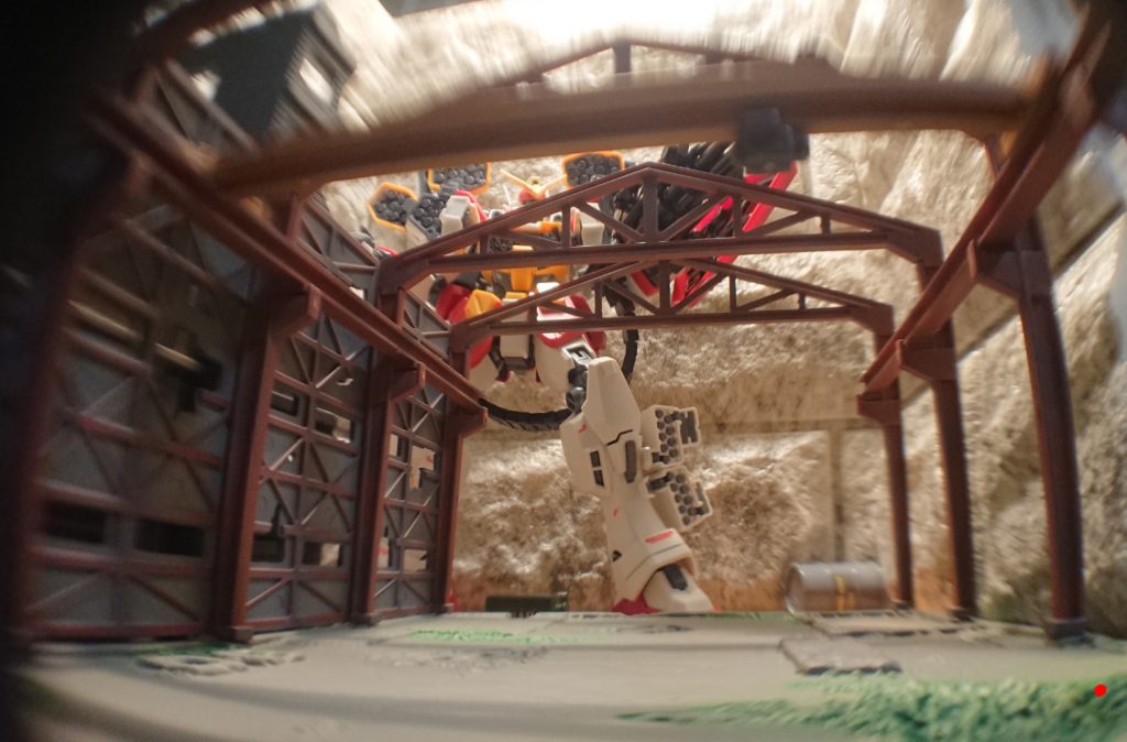 廃倉庫にいる兵士目線。こんなのが襲ってきたら恐怖しかない😅