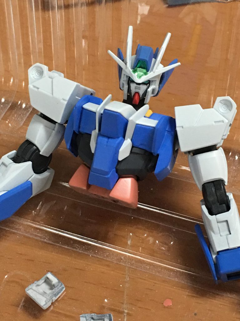 首を延長して、顎をひく感じができるようにしました