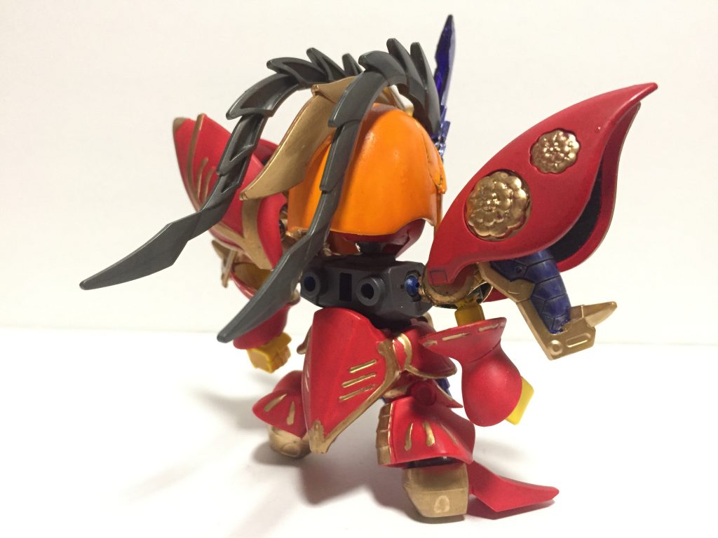 バックショット。髪はプルツーっぽくショートに。前髪はプラ板で髪の毛足してます。