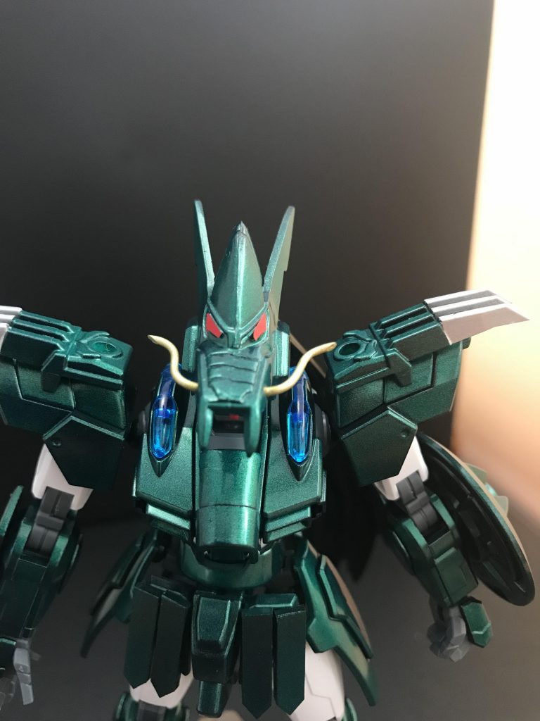 お気に入りのドラゴンヘッド(^^)
ヒゲはハンダを使用して作りました。