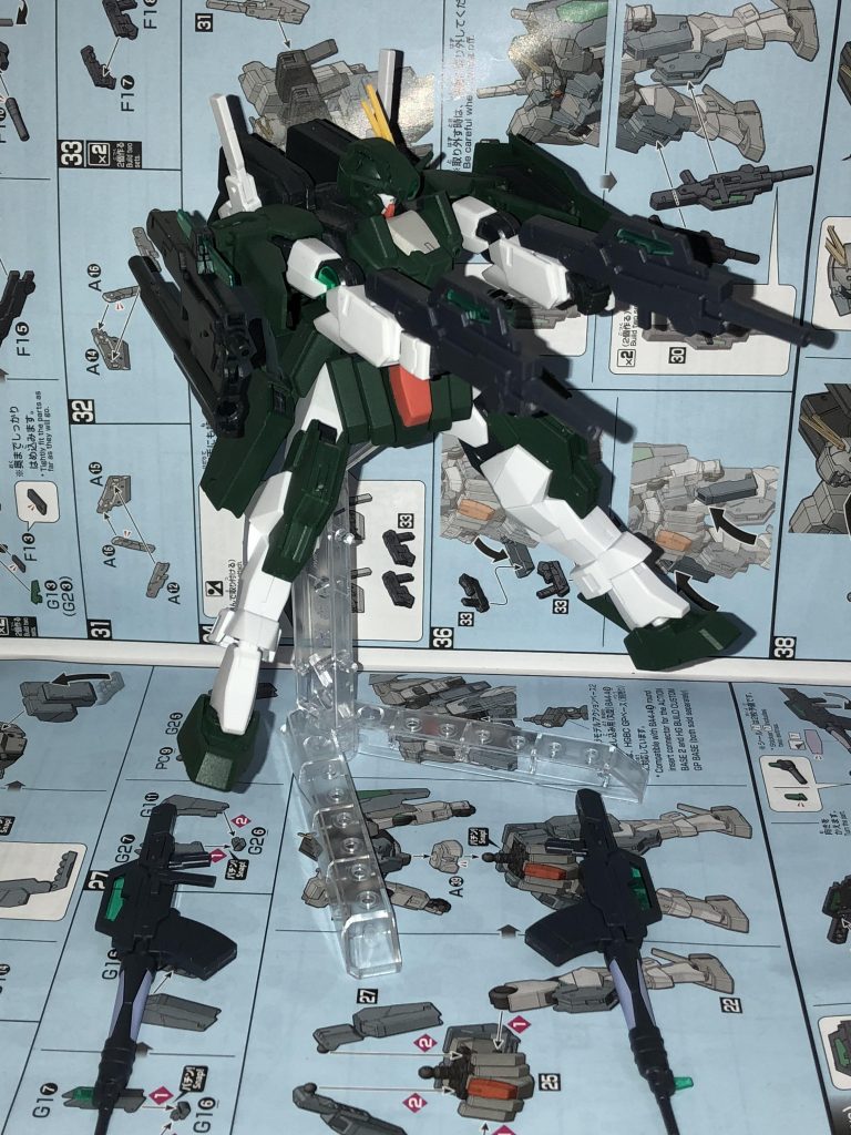 続いてgnアサルトカービンとgnサブマシンガン2丁持ちで。こっちはライルっぽさが出てていい感じです