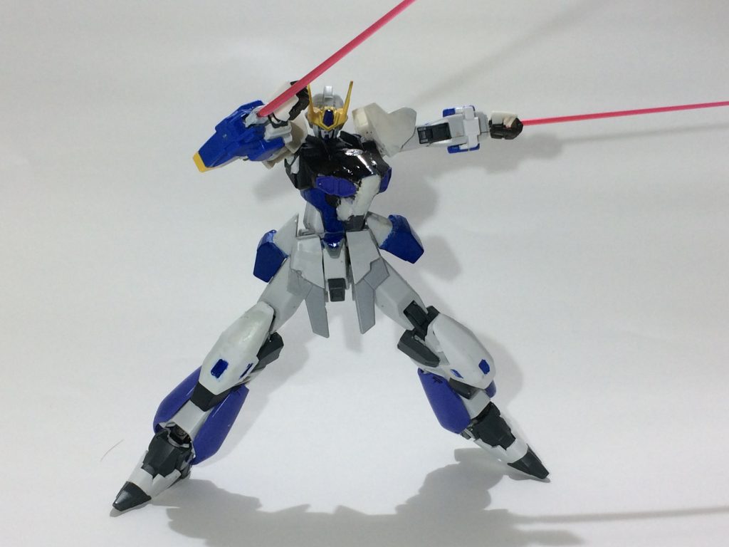 軽装状態:ガンダムベルギア
武装
20mm CIWS 
腕部ビームガン兼ビームサーベル