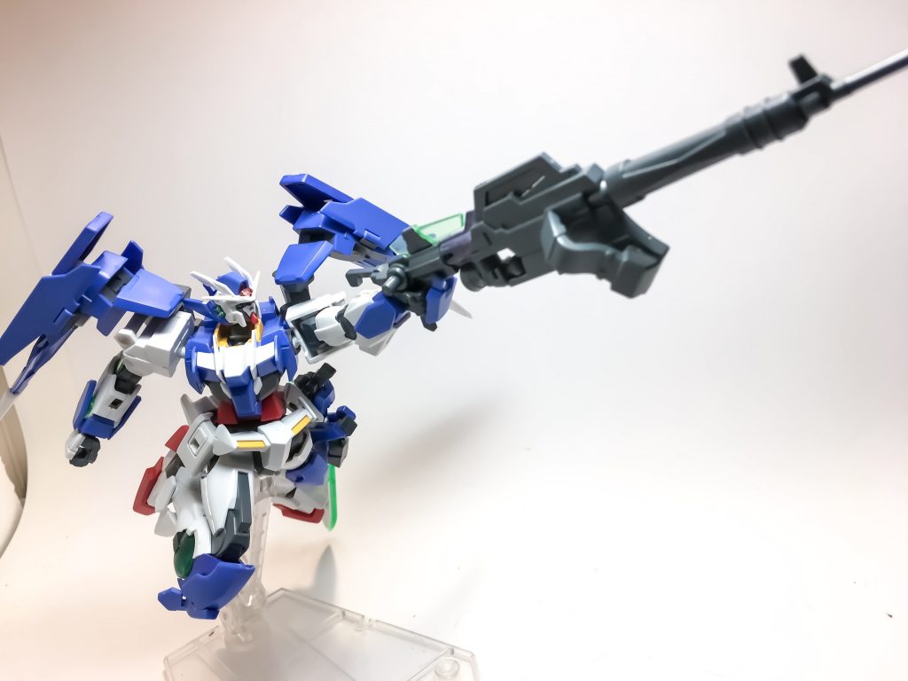 ## GNサーガアサルト
GNソードⅡの刀身を射撃に特化したアタッチメントに変更した形態。
単発、連射どちらも可能な他、粒子弾と実態弾を切り替える事もできる。
大きい分取り回しがしづらく、ダイバーエースには採用されなかった。