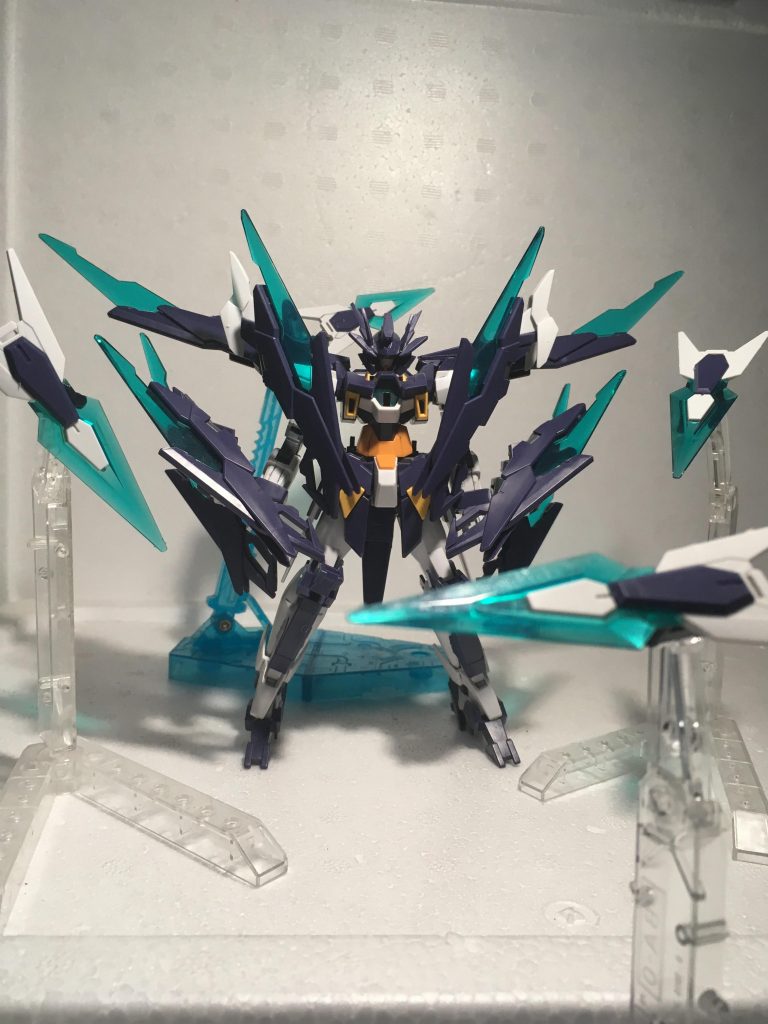 Sファンネル（シグルスファンネル）
パイロットに応じて守りや、相手を斬り裂く攻撃を行います。