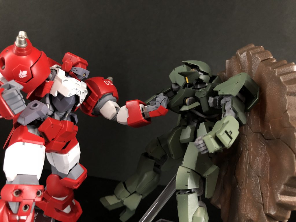 コックピットを狙ってパンチし、衝撃でパイロットをやってしまおう！