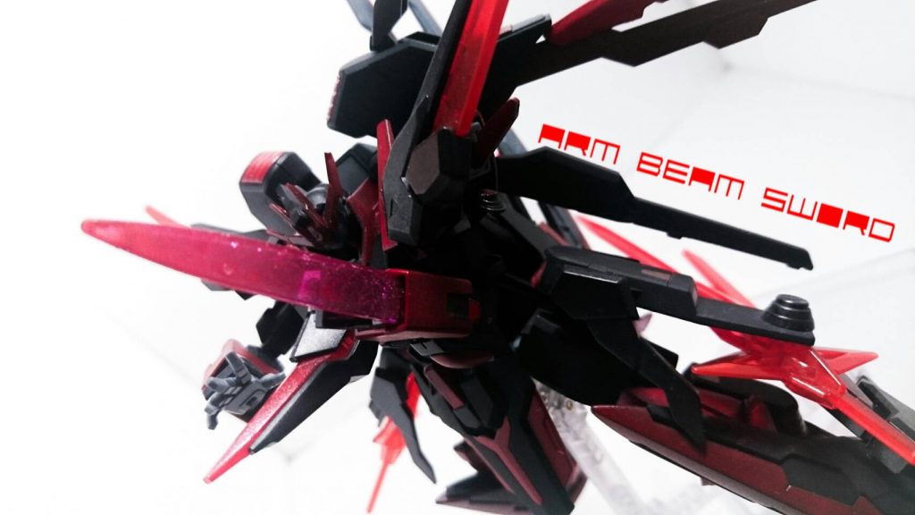 ・ADr-05 クリムゾンビームソードⅡ(腕部ビームソード)ディナイアルの腕部ビームソードを模した武装。腕部から発生する取り回しのよさに特化したビームソードで、手首により角度変更を効かせた斬撃こそ不可能だが、出力を押さえて発生速度に念が置かれている。勿論、脚部にも同型の発生装置を仕込んであり、踵落としのように打ち込む。