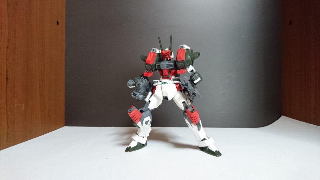 はい、以前投稿したのの再投稿です( *・ω・)ノ
機体コンセプト的には『シールド展開してちまちま援護する』って感じですね。