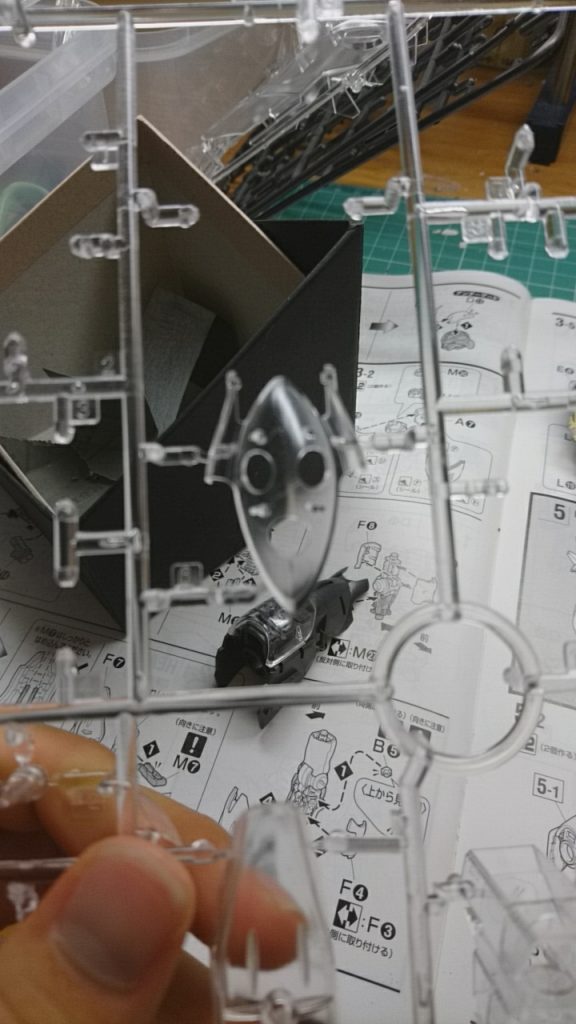 どうでもいい話ですが
こんな顔みたいなパーツがありました 笑