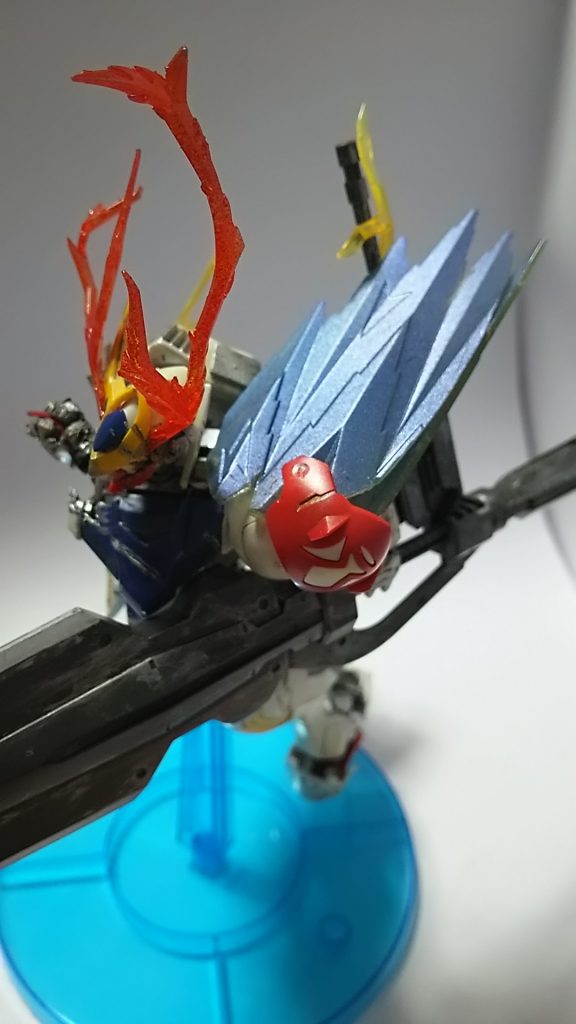 肩からの、炎も着けました