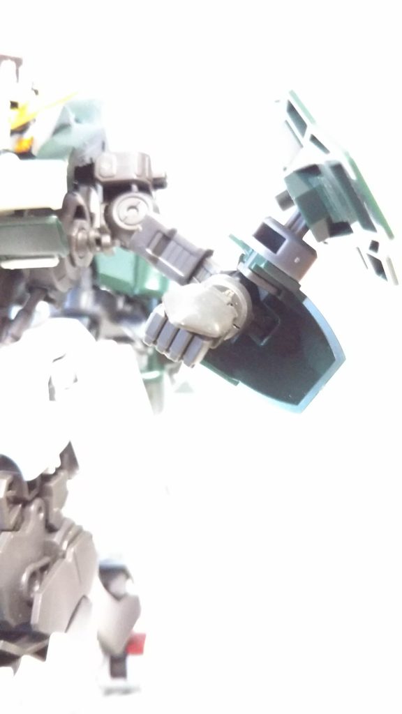 バインダーの接続はウヴァルアンデッドのガントレットと同じ要領です。