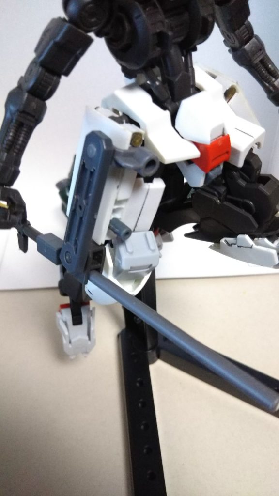 ドーベルの武装はビームバルカンを撤去(明らかに対人用のため)チェインシャフトは片方だけグレイブとして装備しています