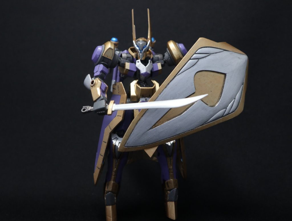 ポージング、ショートソードを構えて