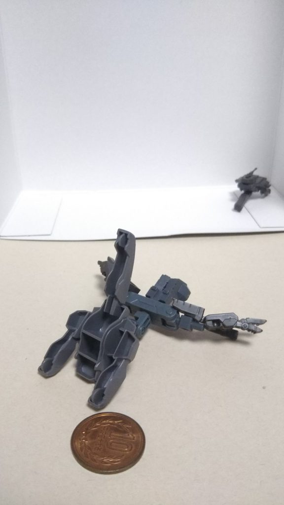 コケッΣ(゜Д゜)

足全然動きません。
まぁモビルワーカーなので(^-^;