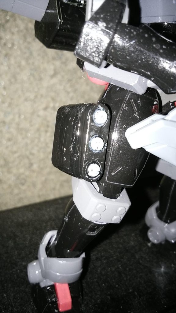 ミサイルポッドはティルローターパックのミサイルポッドを使用、固定ユニットの為ミサイルは追尾式