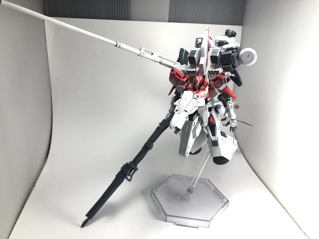 フロントビュー
特徴的な長砲身メガ粒子砲も再現しました。