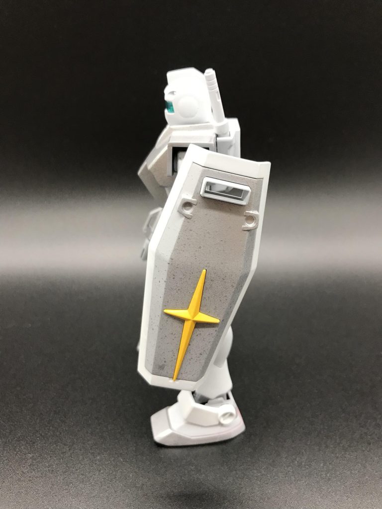 シールド塗装失敗してるけどこれはこれでそれっぽいかもしれない。