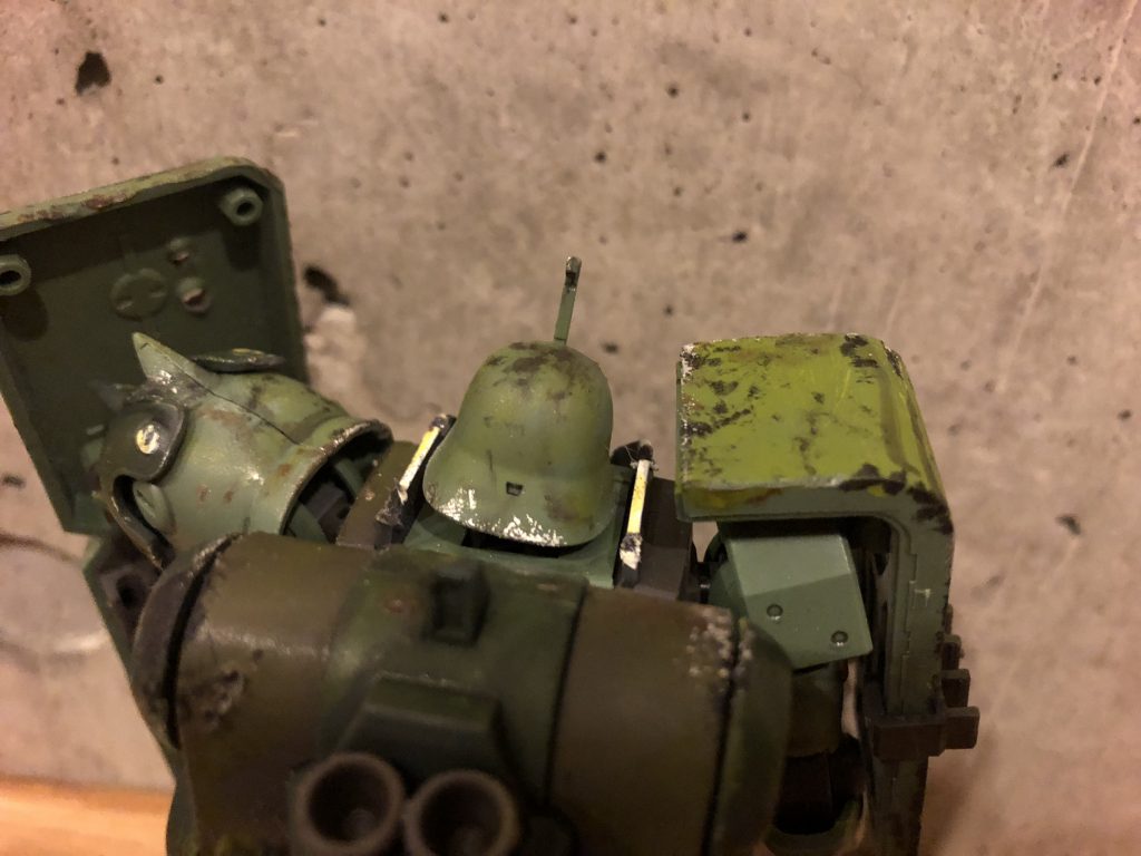 ボロボロギラズールさん！–3枚目/制作者：ユリイカ研究所(緒方リサ)