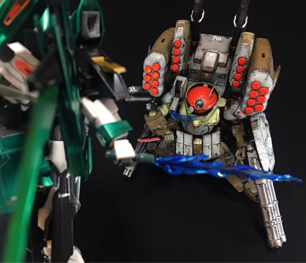 マグナム目線。
グリモアの遠距離攻撃を掻い潜るのは容易ではなかったでしょう!