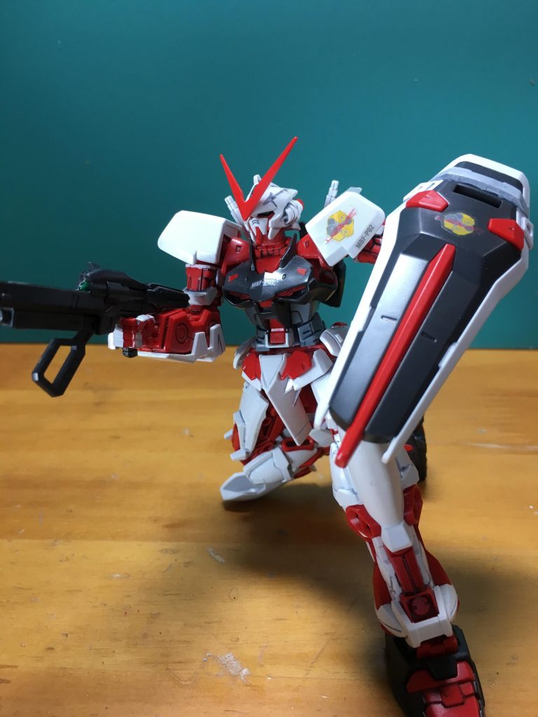 　シールドの分割や関節構造、フライトユニットまで、至れり尽くせりな出来です。分割やディテールなど、旧版のそれらを上回る完成度の高さに感動！