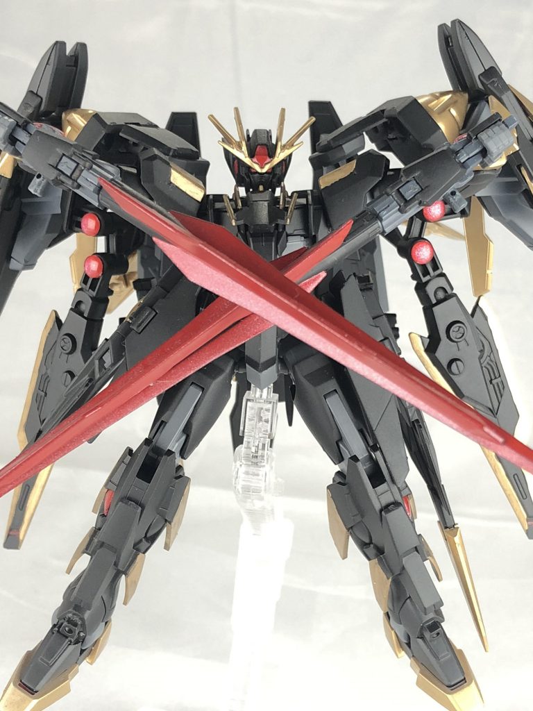 「イオスフォロス」ビームソード状態。