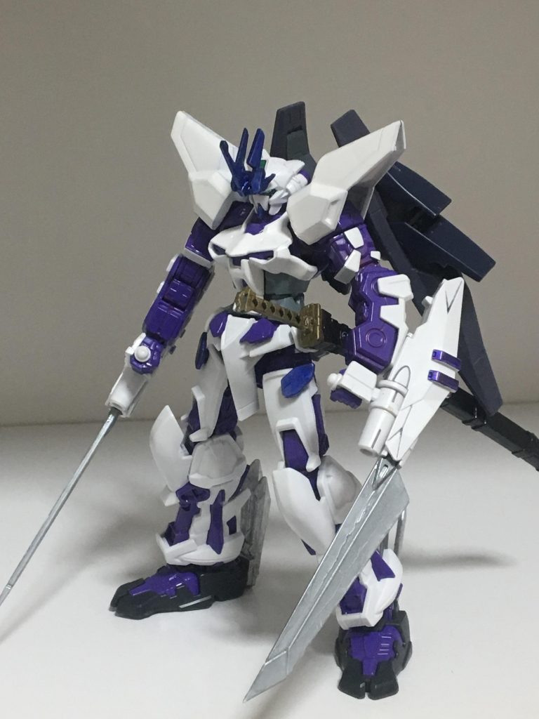 ガントンファーと妖刀 紫微垣が基本武装。