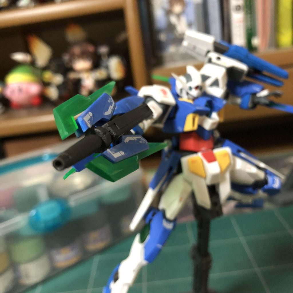 ・*ドッズキャノンⅡ (出力解放)*
バインダーから取り外し手持ち武器としても使用可能。

通常時はバレルがオーバーヒートしないように出力が意図的に抑えられているがSビット-typeC-のビーム刃をブースターに一時的にリミッターを解除し単純に出力を最大まで引き出すことが可能。

出力解放時は単純にビームの太さ、射出速度が向上する。

尚、出力解放終了後は強制冷却に入り、一時的にドッズキャノンⅡは使用不可になる。