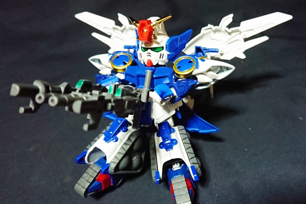 ゼロカスタムのツインバスターライフル最大出力をイメージした翔撃形態は、飛翔と砲撃を組み合わせたオリジナル形態です。